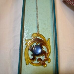 Vintage Japanese Applejuice Bakelite Pendant Necklace Cat’s Eye Mid Century 1970